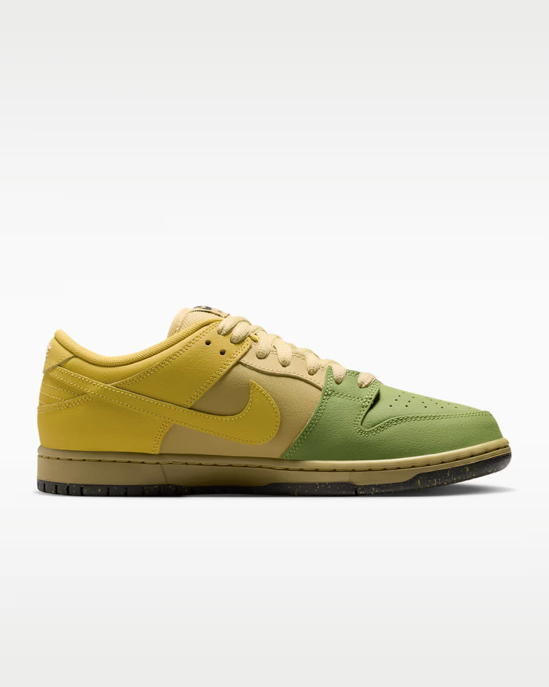 Nike SB Dunk Low Pro - Saffron Quartz/Saffron Quartz-Pear